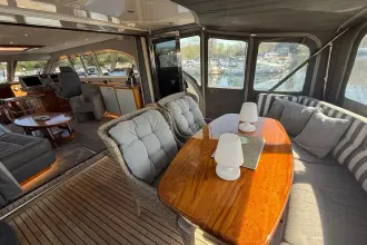 Thumbnail von Van Den Hoven 1700 Executive Gipsy