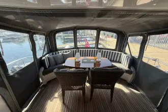 Thumbnail von Van Den Hoven 1700 Executive Gipsy