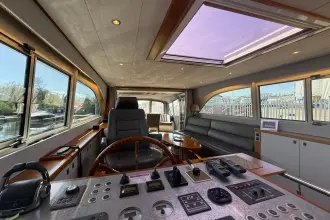 Thumbnail von Van Den Hoven 1700 Executive Gipsy