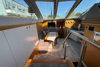 Thumbnail von Van Den Hoven 1700 Executive Gipsy