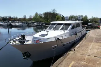 Thumbnail von Van Den Hoven 1700 Executive Gipsy