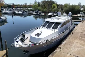 Thumbnail von Van Den Hoven 1700 Executive Gipsy