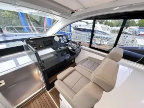 Thumbnail von Sealine S450 Ausgezeichnetes soziales Cockpit