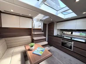 Thumbnail von Sealine S450 Ausgezeichnetes soziales Cockpit