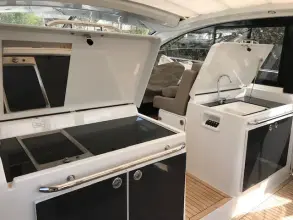 Thumbnail von Sealine S450 Ausgezeichnetes Soziales Cockpit