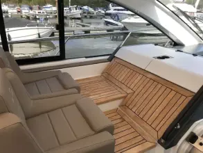 Thumbnail von Sealine S450 Ausgezeichnetes Soziales Cockpit