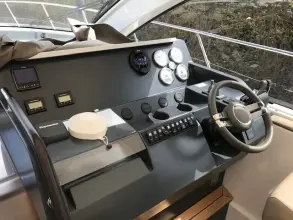 Thumbnail von Sealine S450 Ausgezeichnetes Soziales Cockpit