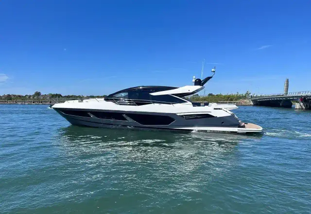 Sunseeker Predator 75 1292575