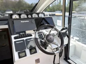 Thumbnail von Sealine C330 Tam Bakımlı Nisan 2026
