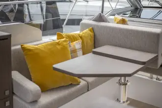 Thumbnail von Sealine C335 Jetzt verfügbar