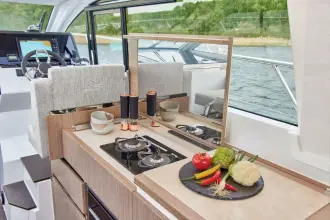 Thumbnail von Sealine C335 Jetzt verfügbar
