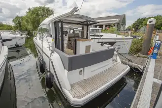 Thumbnail von Sealine C335 Jetzt verfügbar