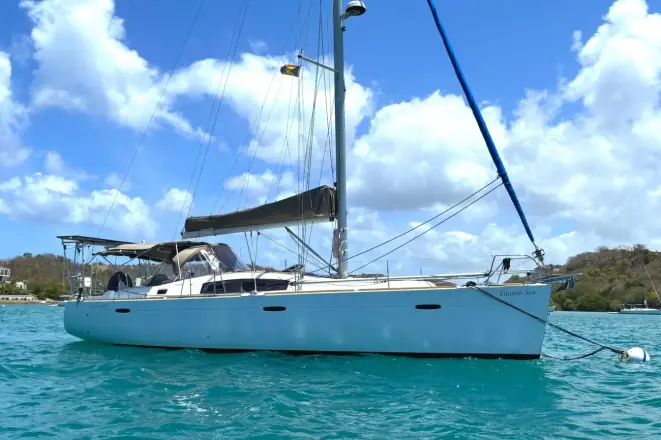 Beneteau Oceanis 43
