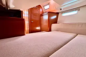 Thumbnail von Beneteau Oceanis 43