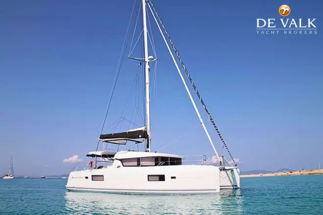 Lagoon 42
