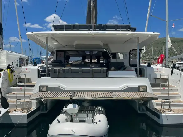 Fountaine Pajot Aura 51