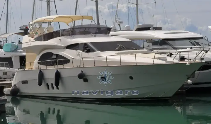 Cayman 62 Fly