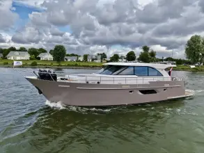 Van Den Hoven Executive 15.00 MK II Van den Hoven Executive 15.00 MK II