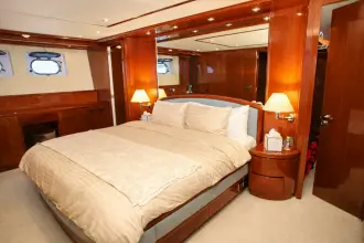 Thumbnail von Falcon 102 Flybridge NORTHSTAR I