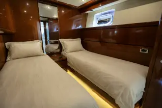Thumbnail von Falcon 102 Flybridge NORTHSTAR I