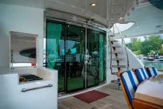 Thumbnail von New Ocean Yachts 95 LADY EILEEN II