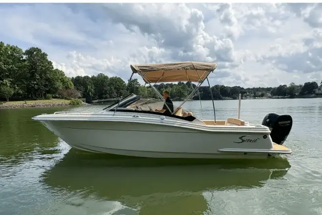 Scout 215 Dorado