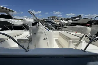 Thumbnail von Boston Whaler 150 Montauk