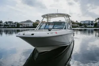 Thumbnail von Boston Whaler 230 Vantage