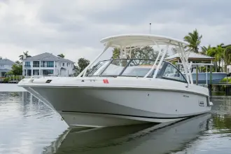 Thumbnail von Boston Whaler 230 Vantage