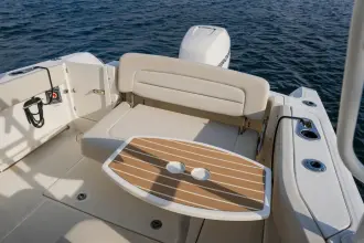 Thumbnail von Boston Whaler 230 Vantage