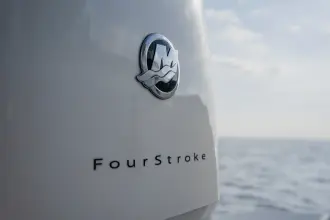 Thumbnail von Boston Whaler 230 Vantage