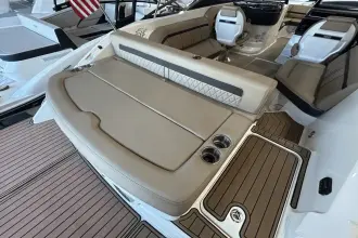 Thumbnail von Sea Ray SLX 250