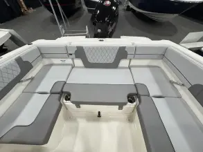 Thumbnail von Bayliner VR4