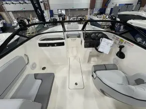 Thumbnail von Bayliner VR4