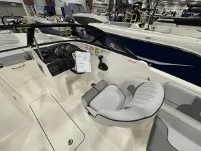 Thumbnail von Bayliner VR4