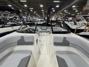 Thumbnail von Bayliner VR4