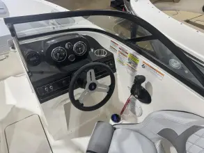 Thumbnail von Bayliner VR4
