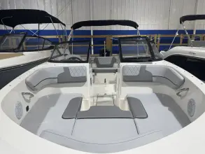 Thumbnail von Bayliner VR4