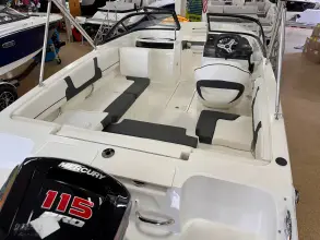 Thumbnail von Bayliner VR4