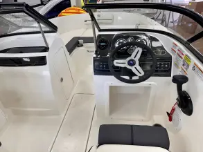 Thumbnail von Bayliner VR4