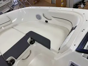 Thumbnail von Bayliner VR4