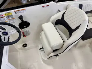 Thumbnail von Bayliner VR4