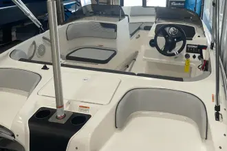 Thumbnail von Bayliner Element M17