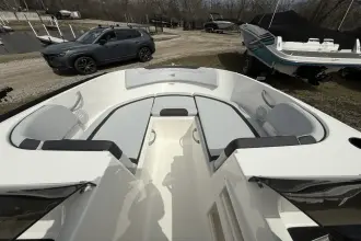 Thumbnail von Bayliner Element M17