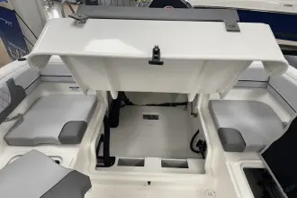 Thumbnail von Bayliner VR4