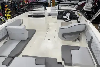 Thumbnail von Bayliner VR4