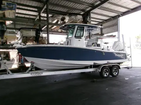 Blackfin 242 HB