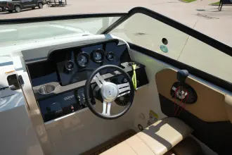Thumbnail von Sea Ray SDX 250