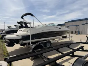 Thumbnail von Sea Ray 240 Sundeck