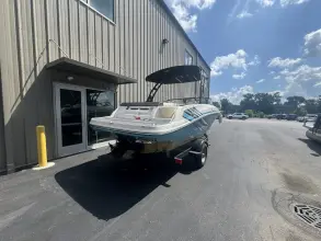 Thumbnail von Bayliner VR5